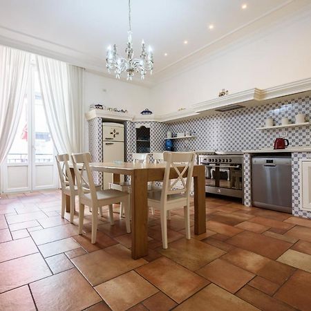 Palazzo Dello Spagnolo Suite 那不勒斯 外观 照片
