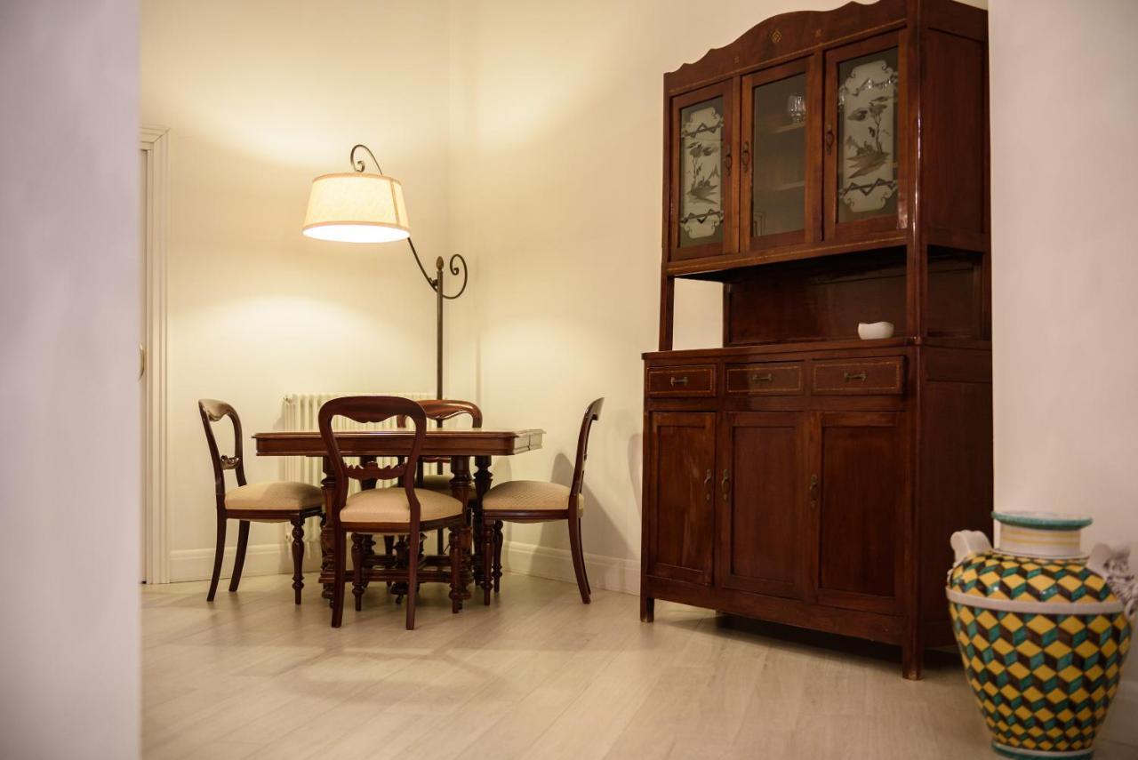 Palazzo Dello Spagnolo Suite 那不勒斯 外观 照片