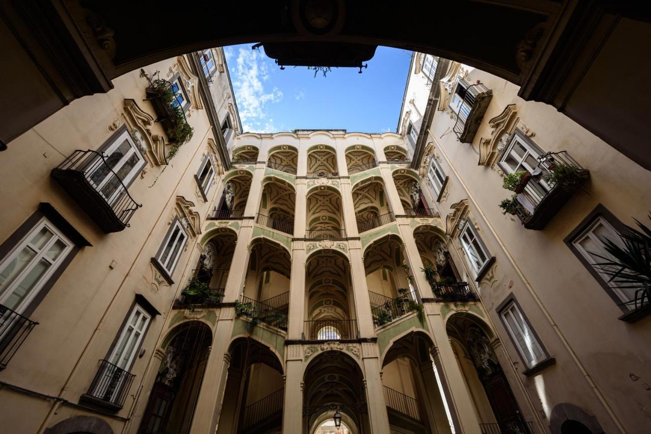 Palazzo Dello Spagnolo Suite 那不勒斯 外观 照片