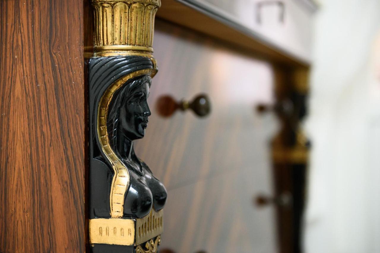 Palazzo Dello Spagnolo Suite 那不勒斯 外观 照片
